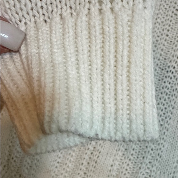 Banana Republic Women's Cream V-Neck Sweater size XL - Picture 7 of 11